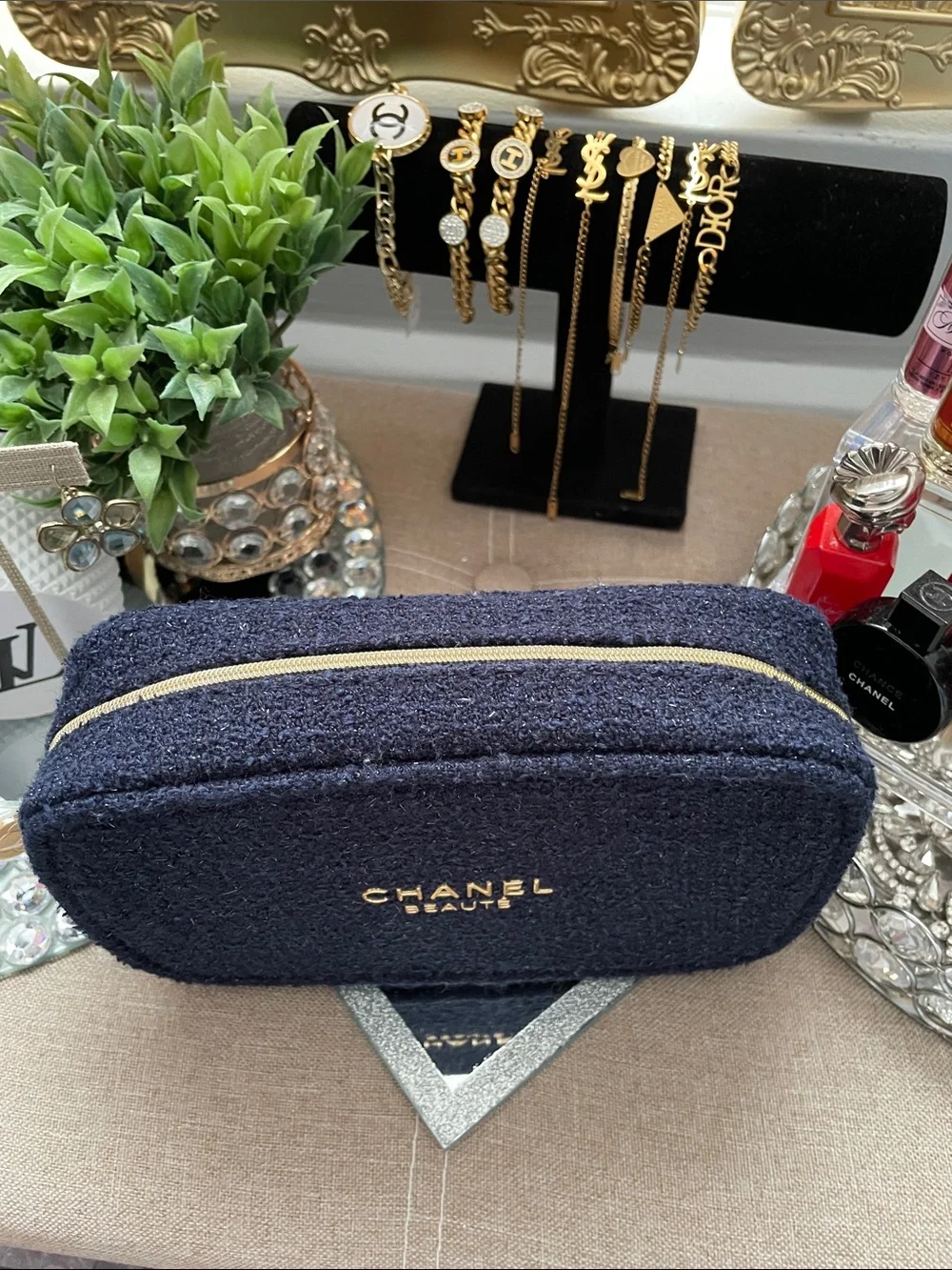 ✨CHANEL Beauté Navy Tweed Makeup Pouch with Gold Logo✨NEW